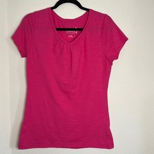 NWT Hanes Hot Pink Small short sleeve Tee. 100% cotton
